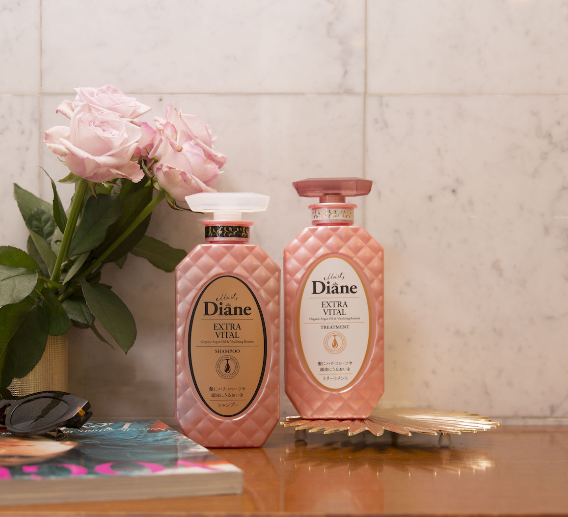 Moist Diane Perfect Beauty EXTRA VITAL Shampoo - NatureLab USA